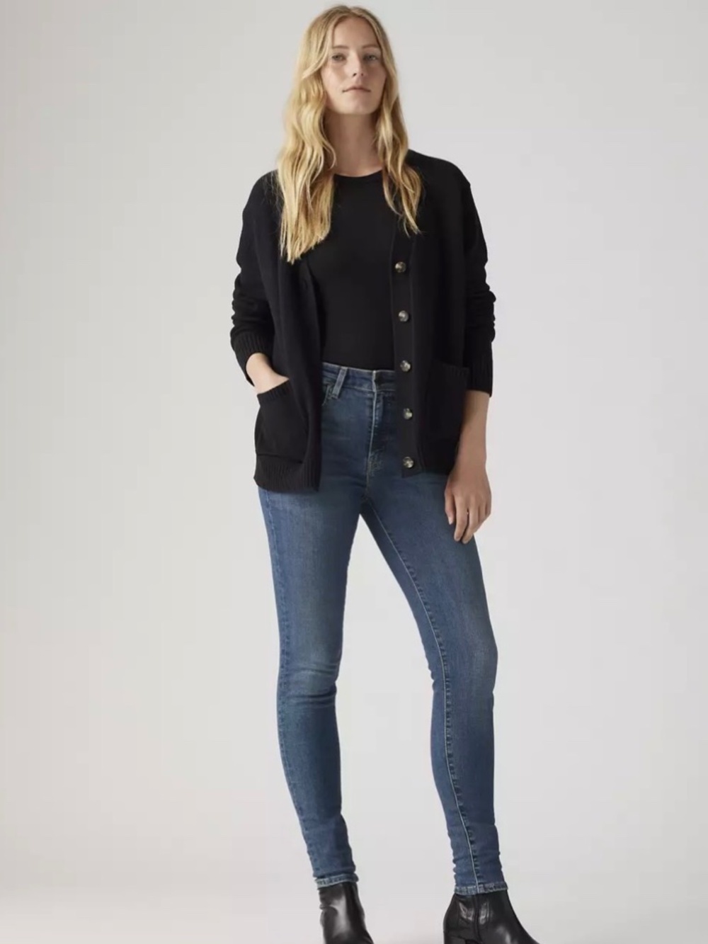 💐NWT💐 HOST PICK Levi’s  721 HIGH RISE SKINNY WOMEN'S JEANS - size 27